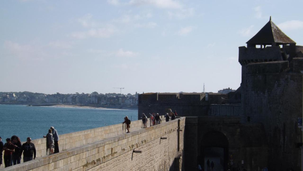 Appartement T2 ,Parking Prive,Terrasse, 10 Mns A Pieds De La Cite Corsaire Et Ses Plages Saint-Malo Eksteriør bilde