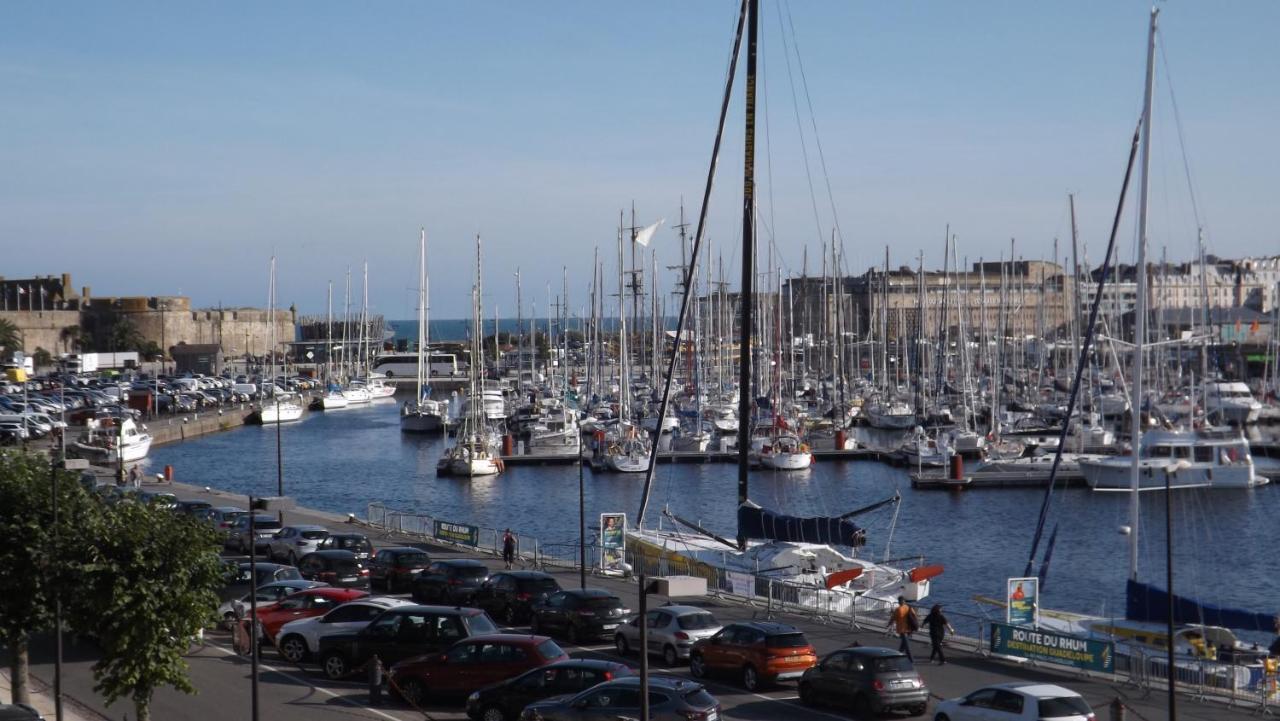 Appartement T2 ,Parking Prive,Terrasse, 10 Mns A Pieds De La Cite Corsaire Et Ses Plages Saint-Malo Eksteriør bilde